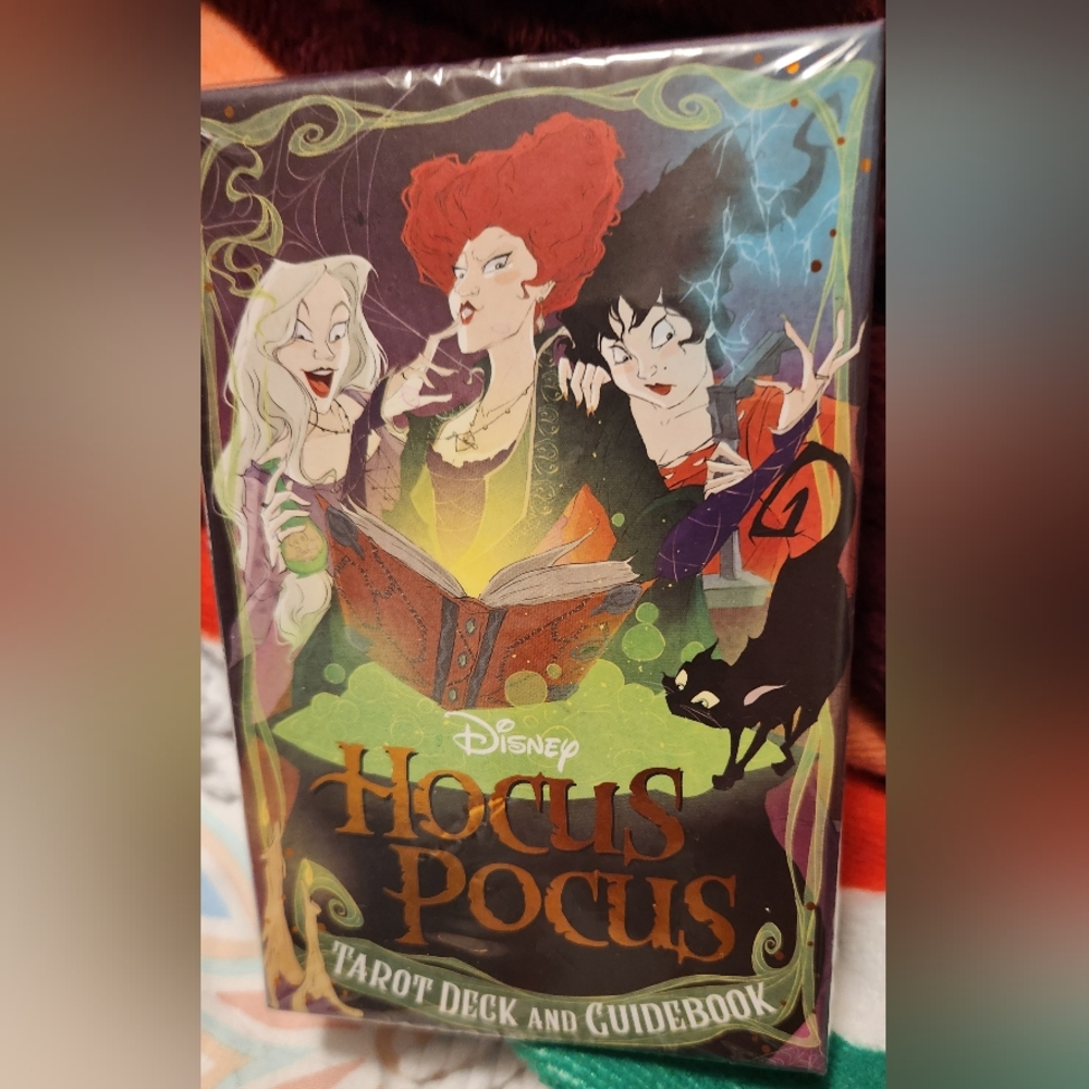 Hocus Pocus Tarot deck & guide book